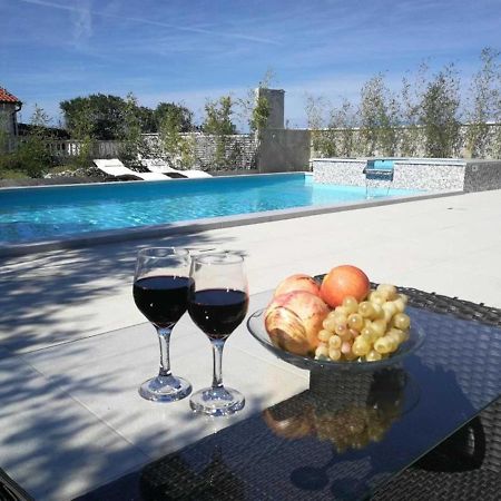 Villa Flora Maris Apartments Privlaka  Kültér fotó