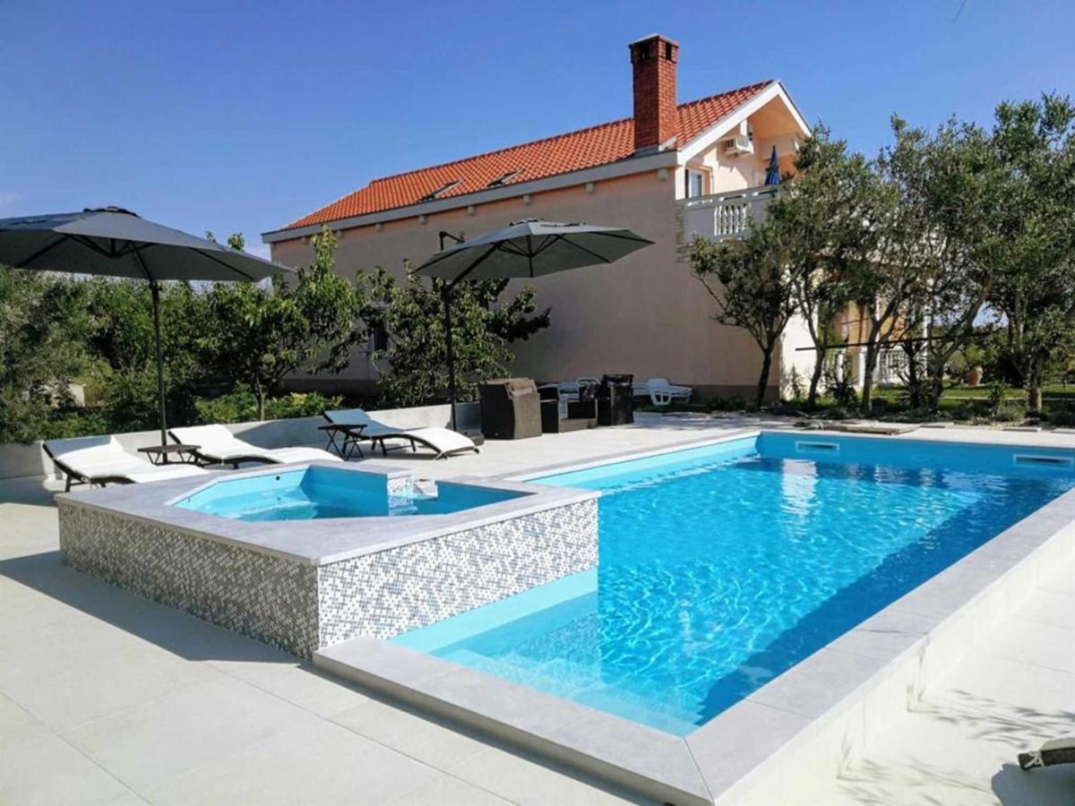 Villa Flora Maris Apartments Privlaka  Kültér fotó